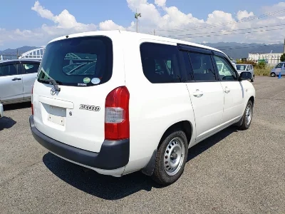 TOYOTA SUCCEED