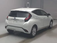 Цена авто Toyota Aqua с аукционов Японии, номер кузова MXPK11, пробег 20 000, оценка 3