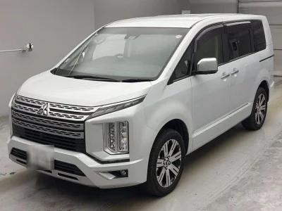 MITSUBISHI DELICA D5