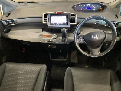 HONDA FREED SPIKE