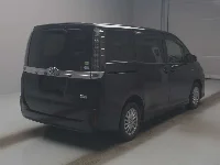 Цена авто Toyota Voxy с аукционов Японии, номер кузова ZWR80G, пробег 155 000, оценка 2