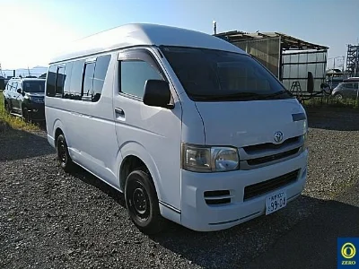 TOYOTA HIACE
