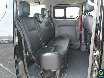 NISSAN NV200