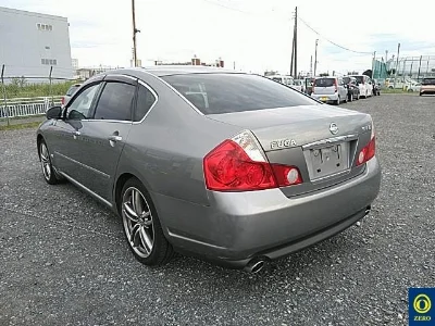 NISSAN FUGA