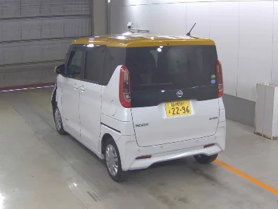 NISSAN ROOX