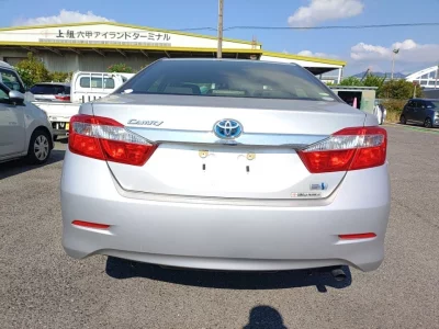 TOYOTA CAMRY