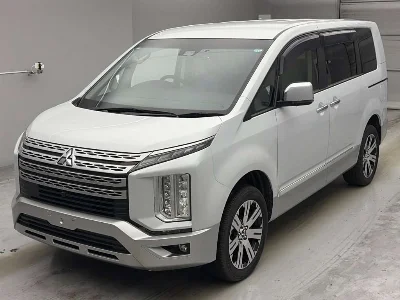 MITSUBISHI DELICA D5