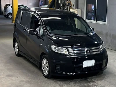 HONDA FREED SPIKE