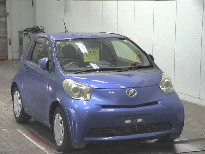 TOYOTA IQ