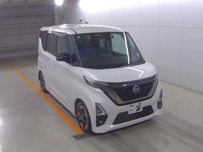 NISSAN ROOX