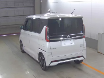 NISSAN ROOX