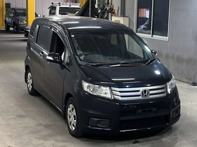 HONDA FREED SPIKE