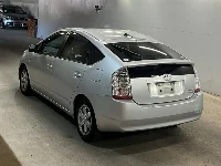 Цена авто Toyota Prius с аукционов Японии, номер кузова NHW20, пробег 75 000, оценка 8