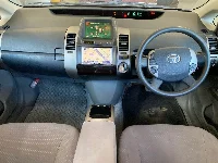 Цена авто Toyota Prius с аукционов Японии, номер кузова NHW20, пробег 75 000, оценка 8