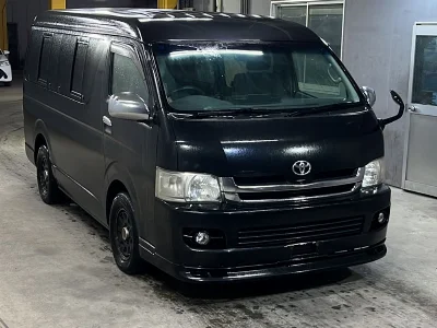 TOYOTA HIACE