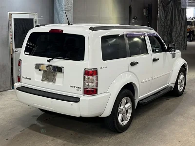 DODGE NITRO