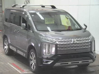 MITSUBISHI DELICA D5