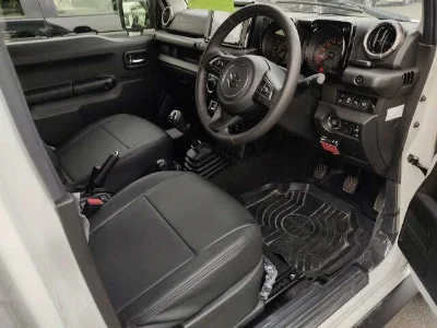 SUZUKI JIMNY NOMADE