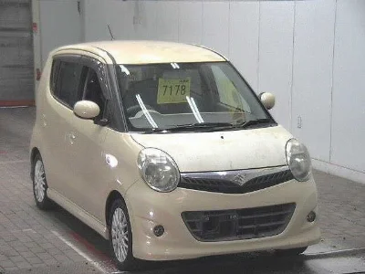 SUZUKI MRWAGON