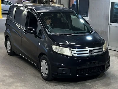 HONDA FREED SPIKE