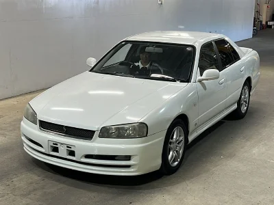 NISSAN SKYLINE