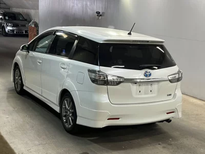 TOYOTA WISH