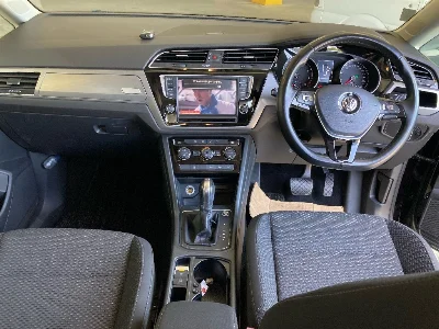 VOLKSWAGEN GOLF TOURAN