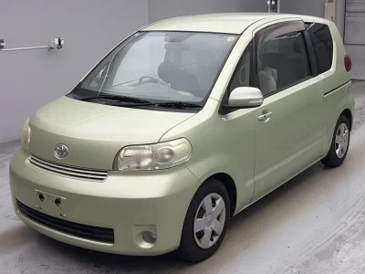 TOYOTA PORTE