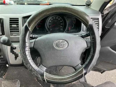 TOYOTA REGIUS VAN