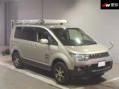 MITSUBISHI DELICA D5