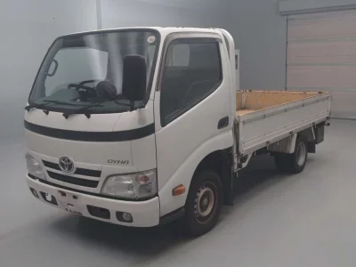 TOYOTA DYNA
