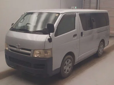 TOYOTA REGIUS VAN