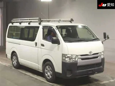 TOYOTA REGIUS VAN