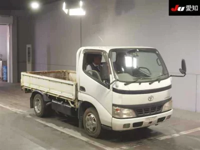TOYOTA DYNA