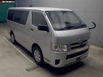 TOYOTA REGIUS VAN