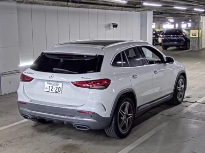 MERCEDES BENZ GLA