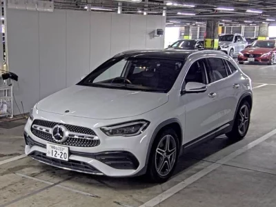 MERCEDES BENZ GLA