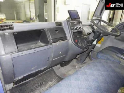 MITSUBISHI CANTER