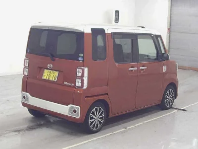 DAIHATSU WAKE