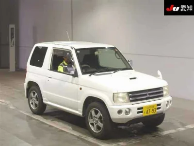 MITSUBISHI PAJERO MINI