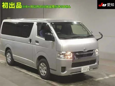 TOYOTA HIACE VAN