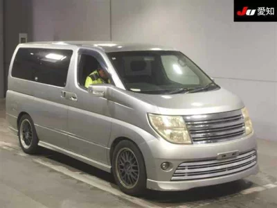 NISSAN ELGRAND