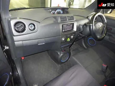 TOYOTA BB