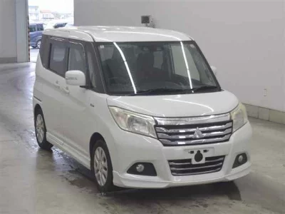 MITSUBISHI DELICA D2