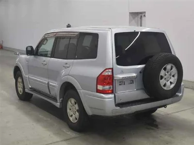 MITSUBISHI PAJERO