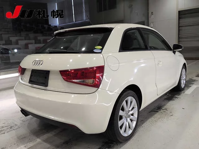 Audi A1  с аукциона в Японии