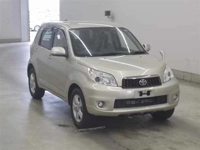 TOYOTA RUSH