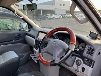 TOYOTA HIACE REGIUS