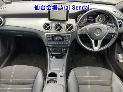 MERCEDES BENZ GLA