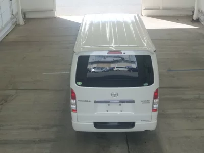 TOYOTA REGIUS ACE VAN